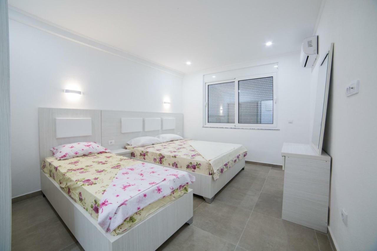 Apartments Rex 울친 외부 사진